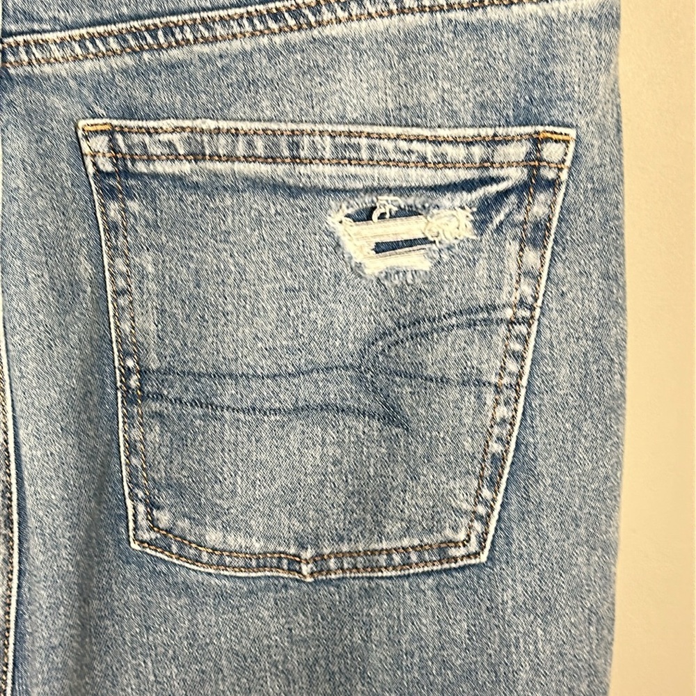 American Eagle Strigid highest rise baggy straight Ripped Blue Jeans - Picture 7 of 11